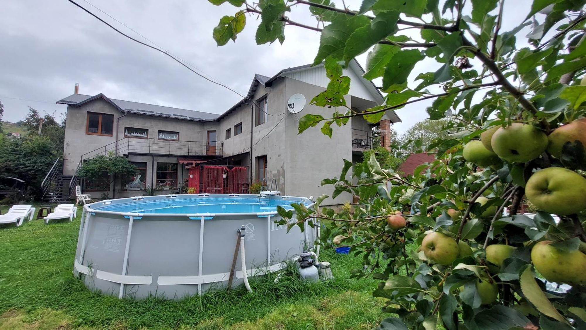 Ukrainochka Hotel Slavsko Exterior foto